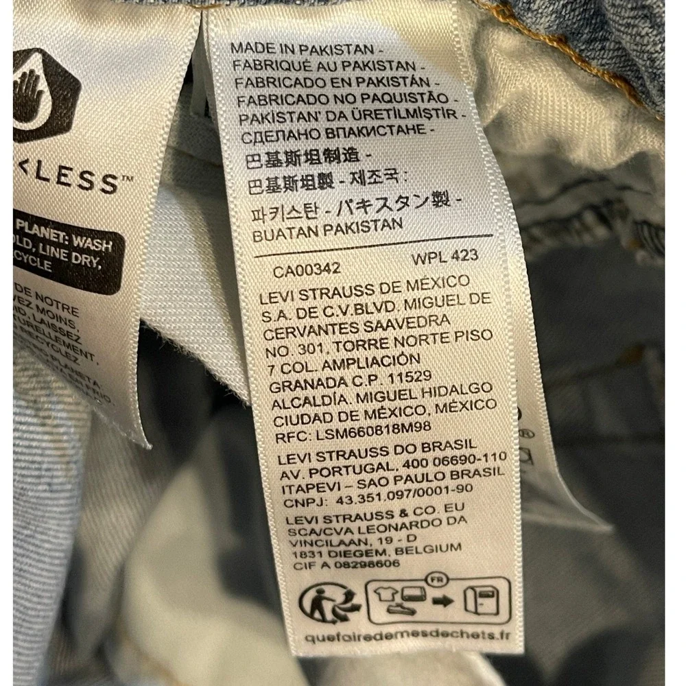 Levis 511 Slim Fit Light Wash Blue Denim Jeans Mens 28x30 WaterLess Stretch